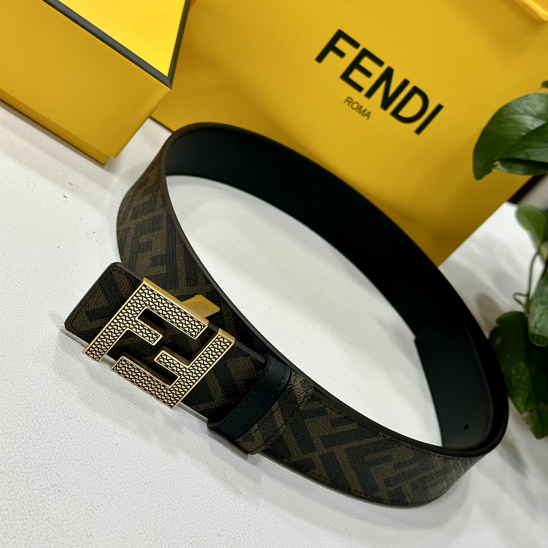 FENDI芬迪专柜同款宽4.0CM双环正反用腰带FF按钉搭扣黑色CuoioRomano皮革材质反面面料带