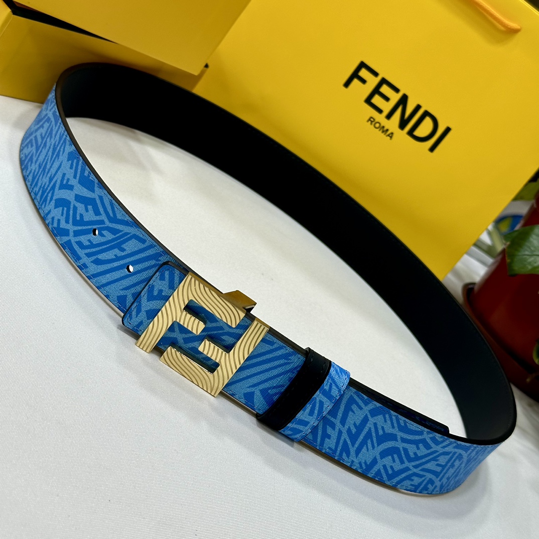 FENDl芬迪专柜同款宽40MM原版定制天蓝色FFVertigo图案皮料搭配FF按钉钢扣时尚潮流经典百搭