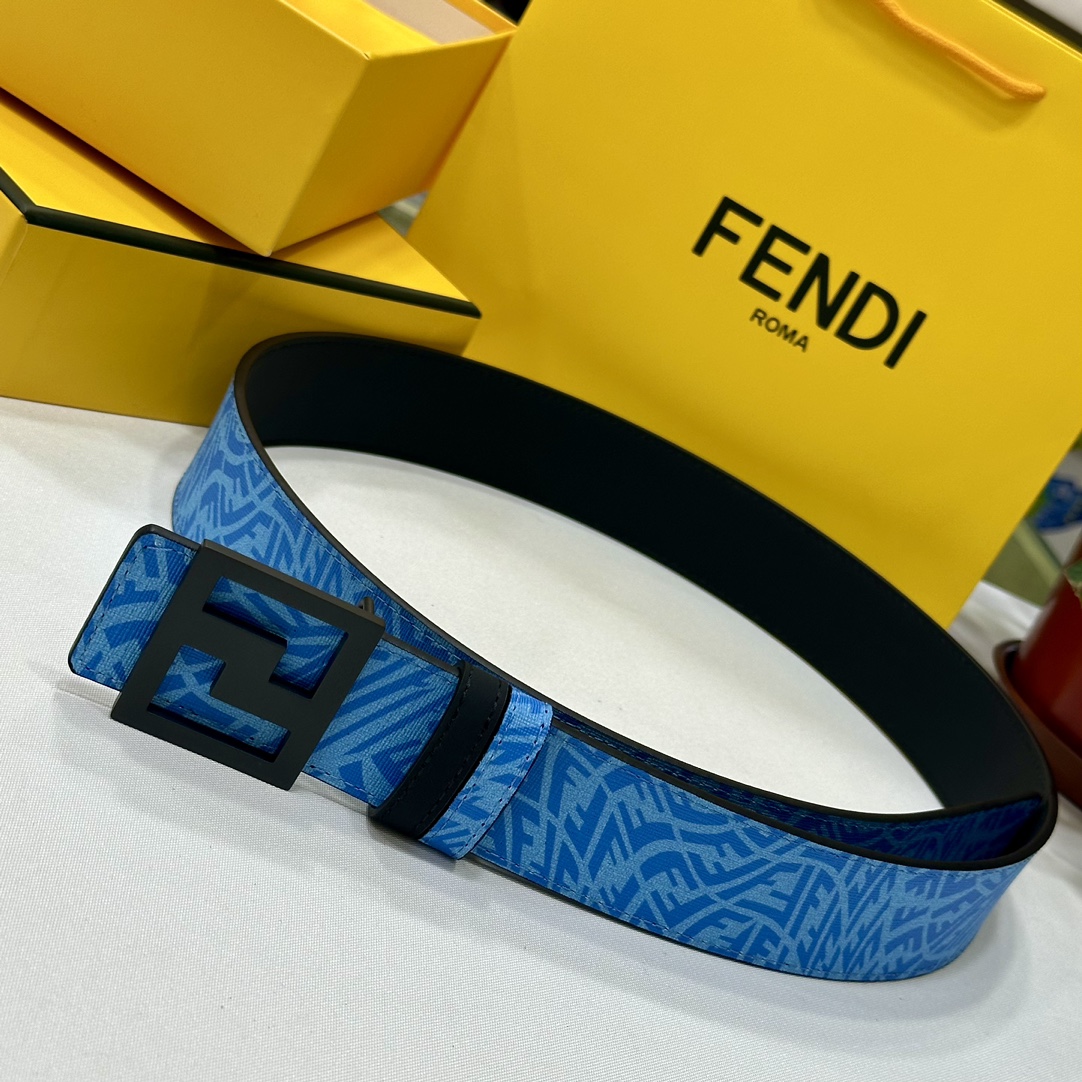FENDl芬迪专柜同款宽40MM原版定制天蓝色FFVertigo图案皮料搭配FF按钉钢扣时尚潮流经典百搭