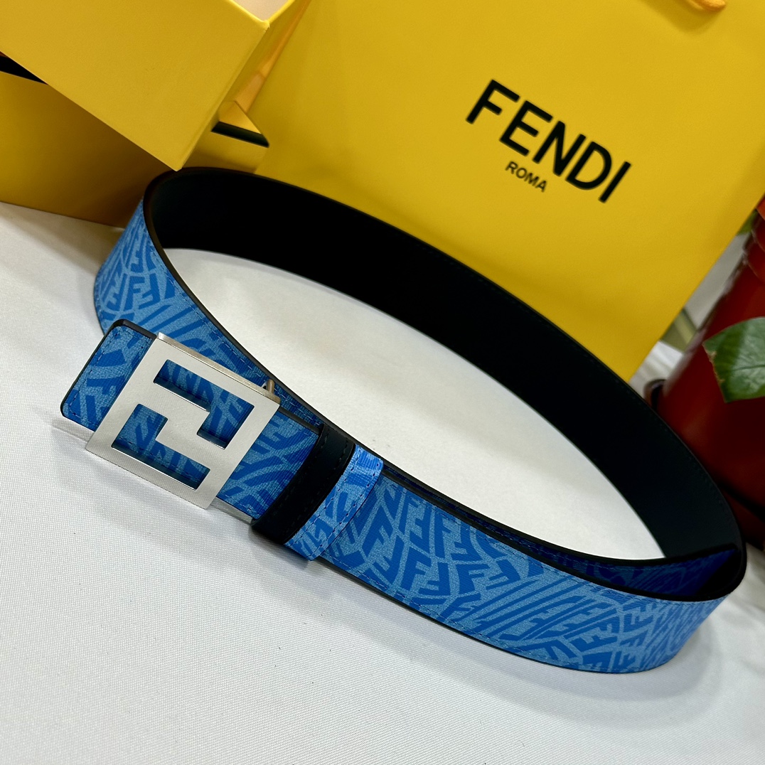 FENDl芬迪专柜同款宽40MM原版定制天蓝色FFVertigo图案皮料搭配FF按钉钢扣时尚潮流经典百搭