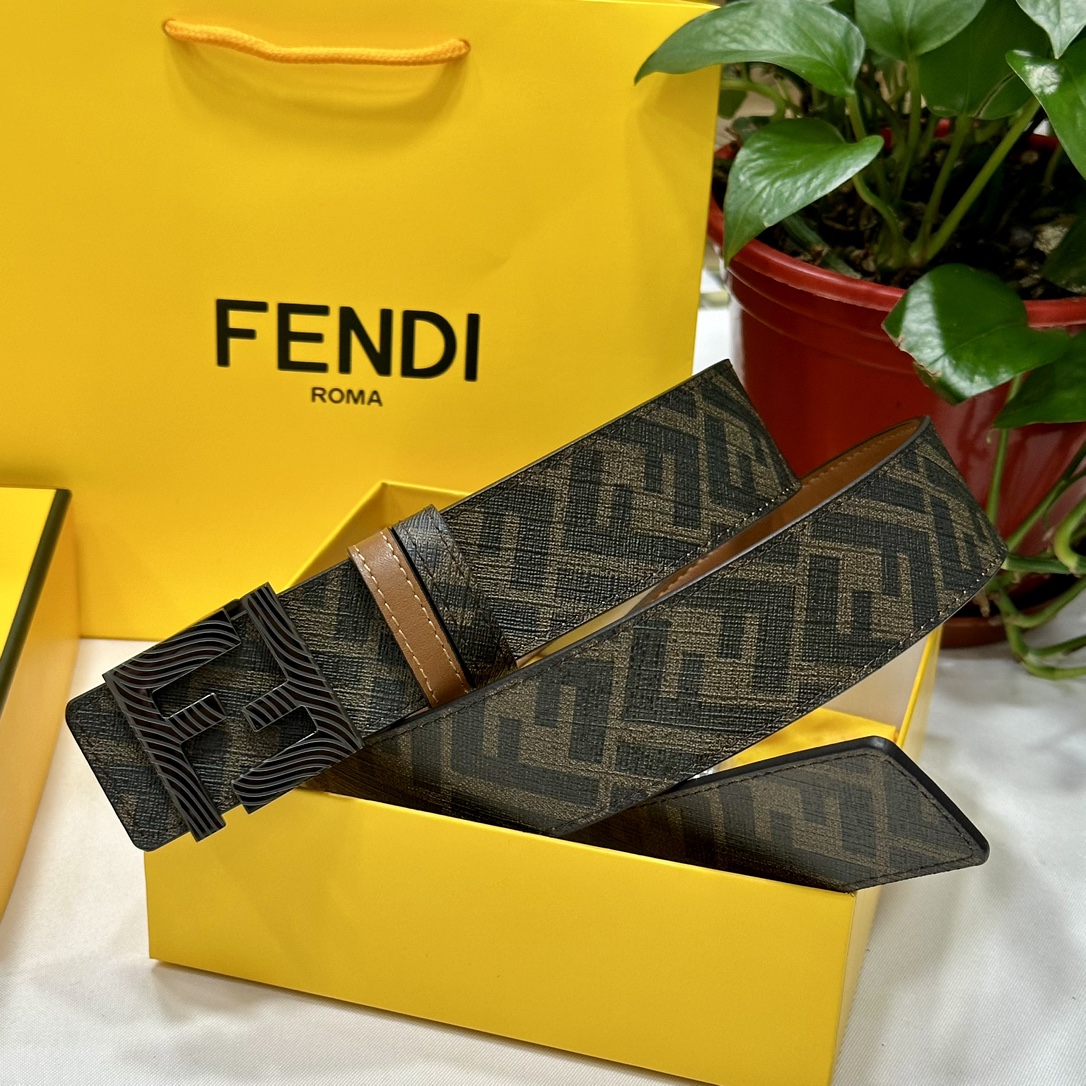 FENDI芬迪专柜同款宽4.0CM双环正反用腰带FF按钉搭扣土黄CuoioRomano皮革材质反面面料带