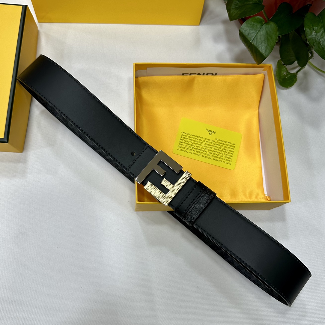 FENDI芬迪专柜同款宽4.0CM双环正反用腰带FF按钉搭扣黑色CuoioRomano皮革材质反面面料带