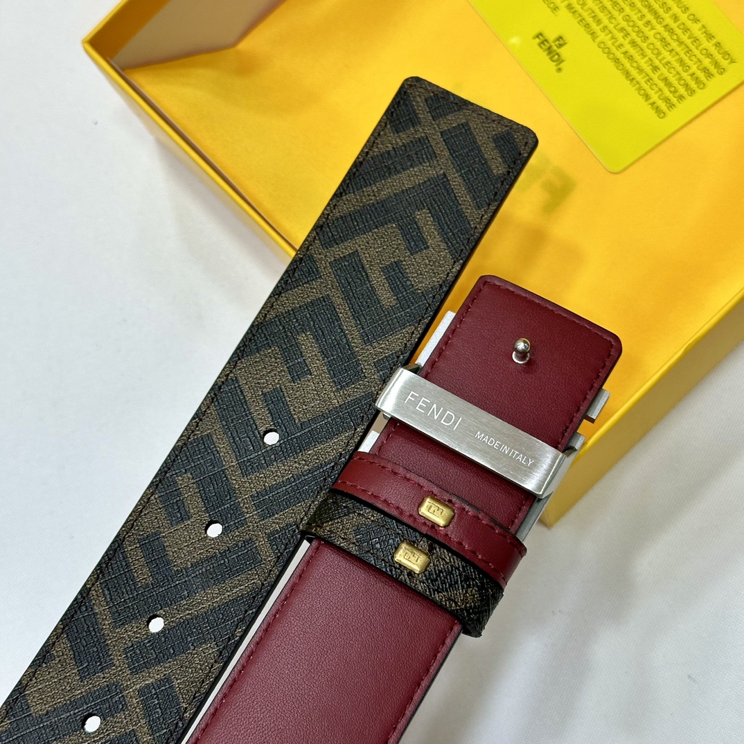 FENDI芬迪专柜同款宽4.0CM双环正反用腰带FF按钉搭扣酒红色CuoioRomano皮革材质反面面料
