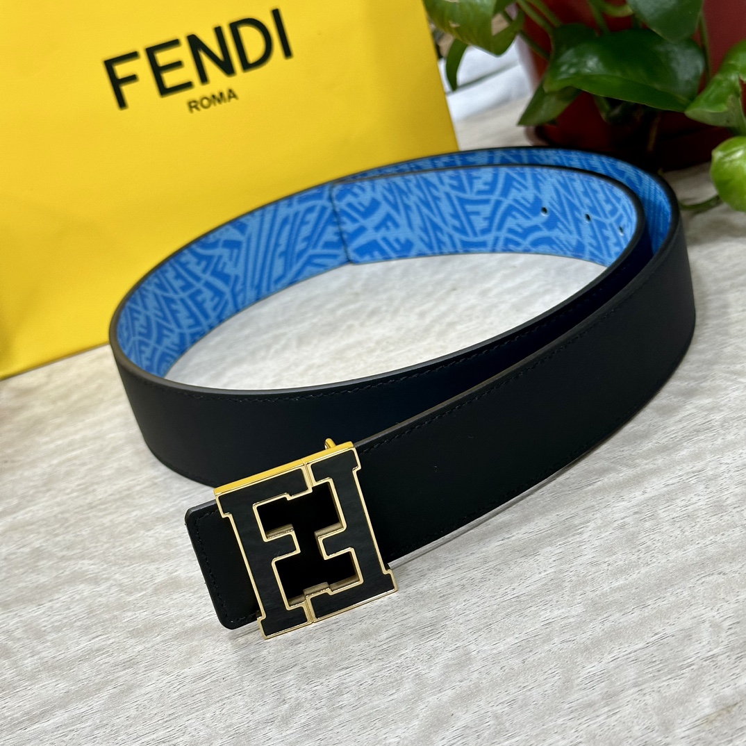 FENDl芬迪专柜同款宽40MM原版定制天蓝色FFVertigo图案皮料搭配FF按钉钢扣时尚潮流经典百搭