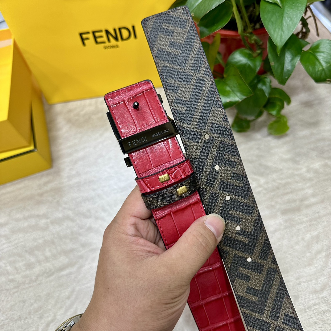 FENDI芬迪专柜同款宽4.0CM双环正反用腰带FF按钉搭扣红色CuoioRomano皮革材质反面面料带