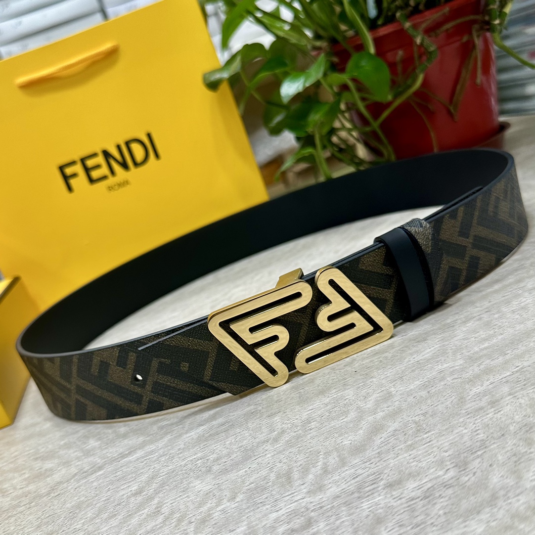 FENDI芬迪专柜同款宽4.0CM双环正反用腰带FF按钉搭扣黑色CuoioRomano皮革材质反面面料带