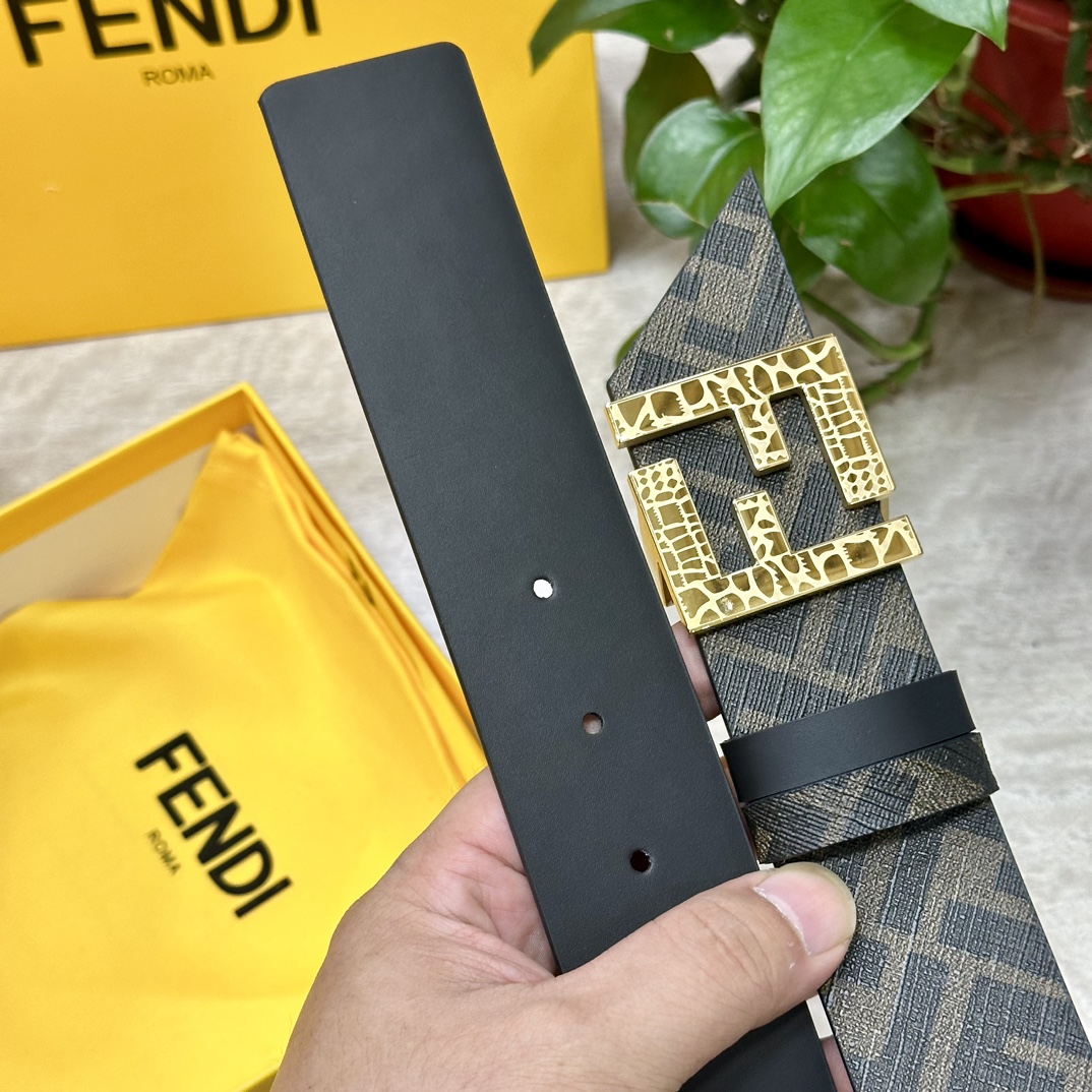 FENDI芬迪专柜同款宽4.0CM双环正反用腰带FF按钉搭扣黑色CuoioRomano皮革材质反面面料带