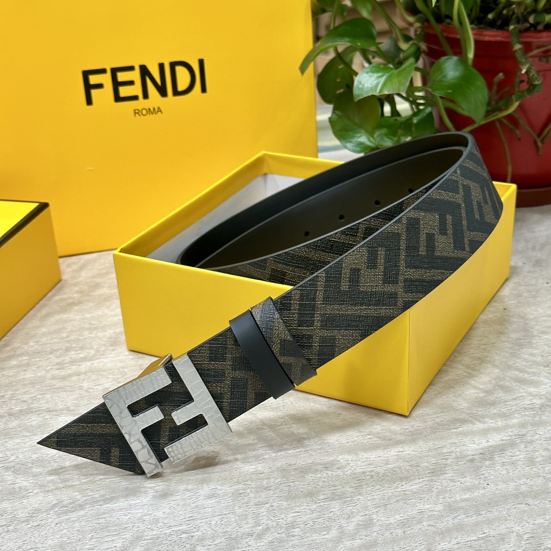 FENDI芬迪专柜同款宽4.0CM双环正反用腰带FF按钉搭扣黑色CuoioRomano皮革材质反面面料带