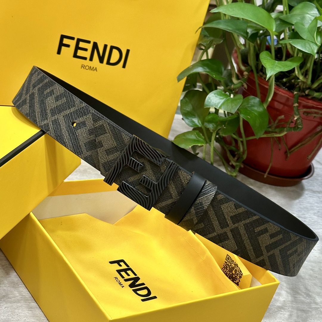 FENDI芬迪专柜同款宽4.0CM双环正反用腰带FF按钉搭扣黑色CuoioRomano皮革材质反面面料带