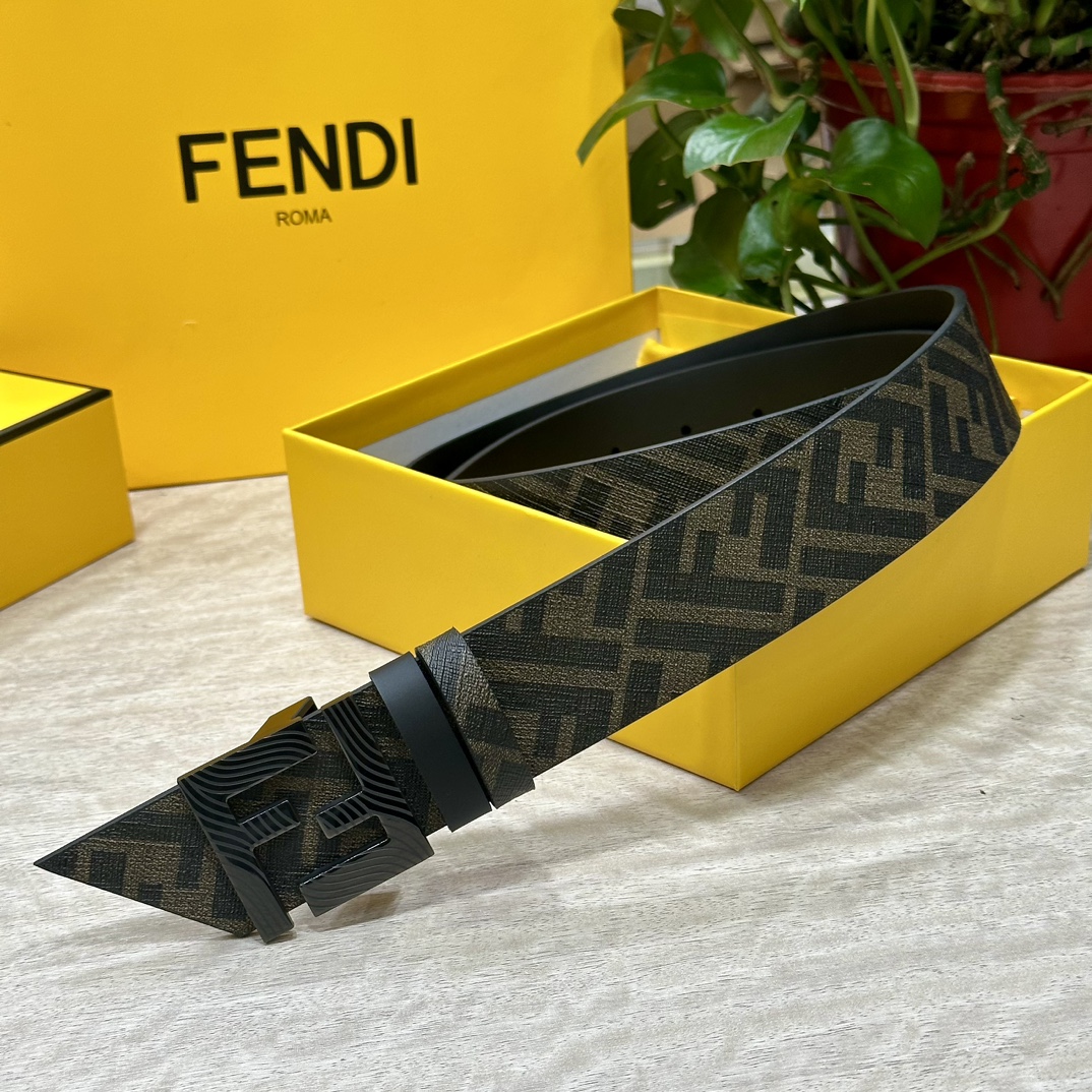 FENDI芬迪专柜同款宽4.0CM双环正反用腰带FF按钉搭扣黑色CuoioRomano皮革材质反面面料带