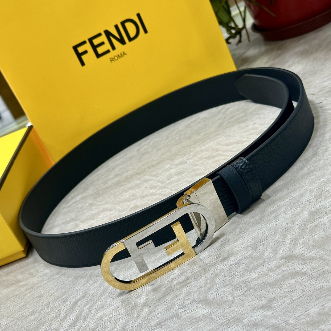 
FENDl（芬迪）宽35MM 原单双面头层牛皮制作 搭配原单纯铜尾夹旋转扣五金 奢华优雅 商务休闲百搭