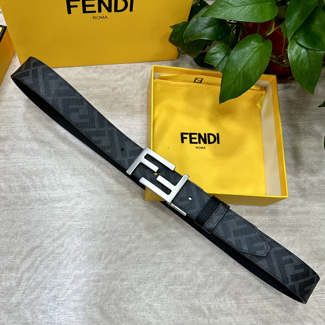 FENDI芬迪专柜同款宽35mm双环正反用腰带FF按钉搭扣黑色CuoioRomano皮革材质反面面料带有