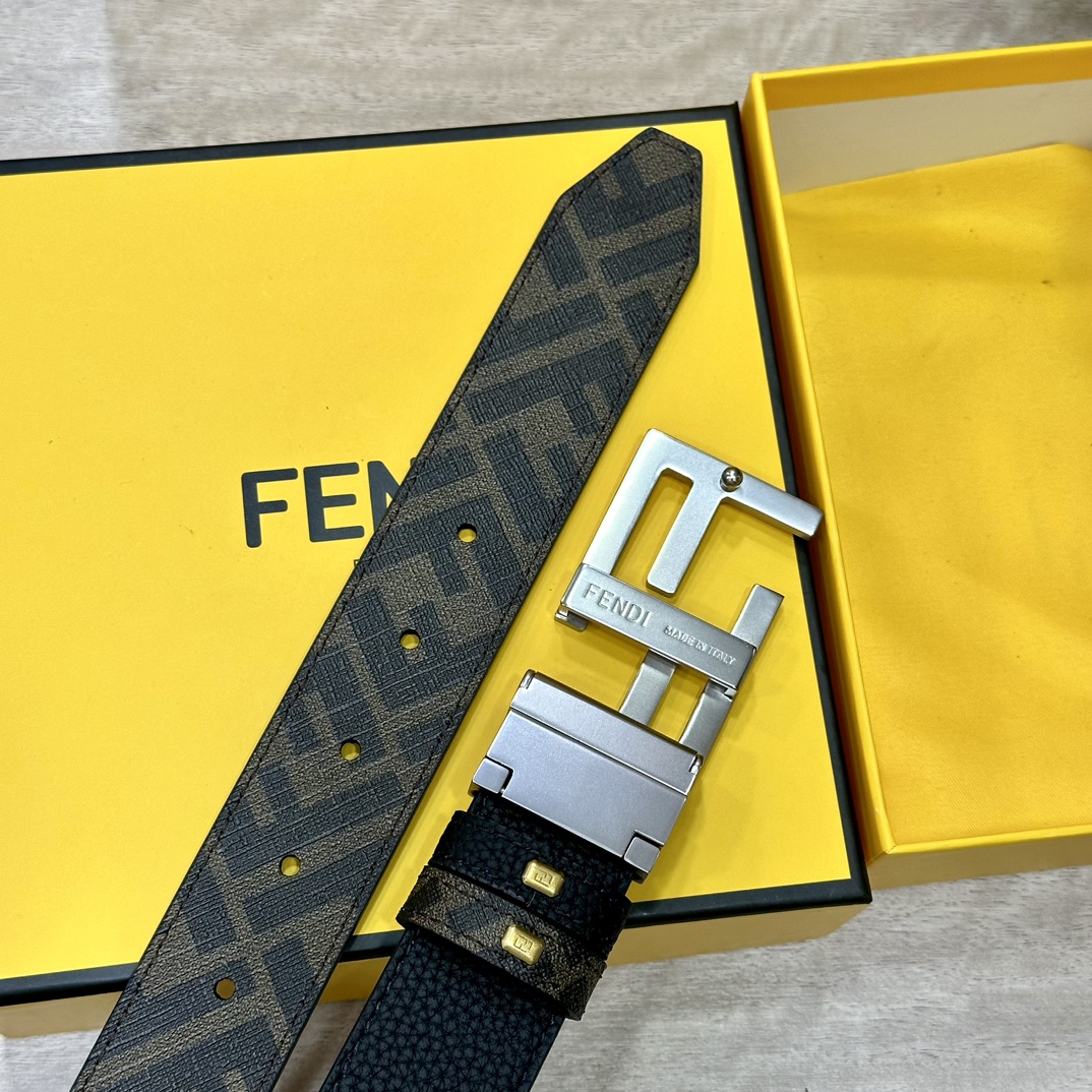 FENDI芬迪专柜同款宽35mm双环正反用腰带FF按钉搭扣黑色CuoioRomano皮革材质反面面料带有