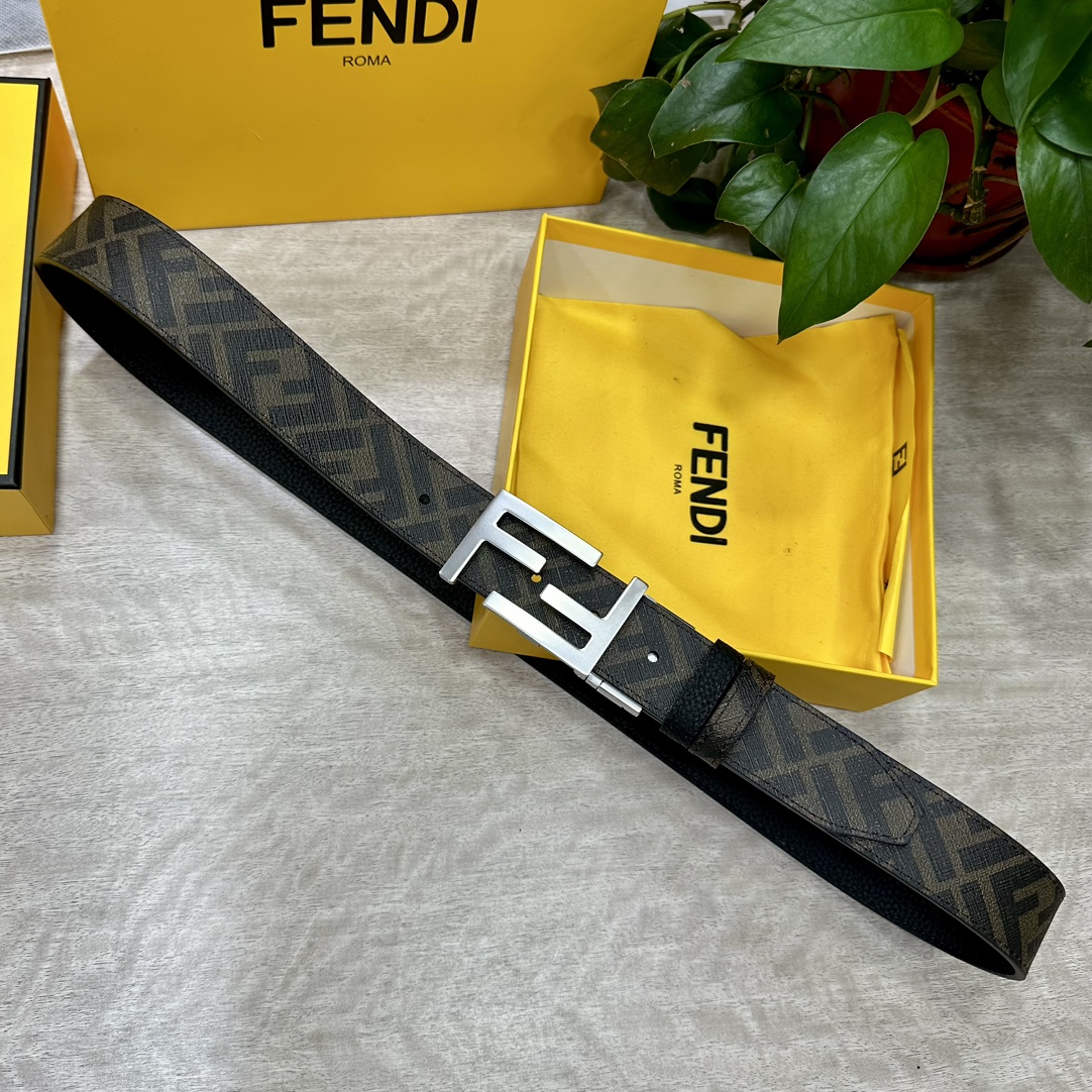 FENDI芬迪专柜同款宽35mm双环正反用腰带FF按钉搭扣黑色CuoioRomano皮革材质反面面料带有