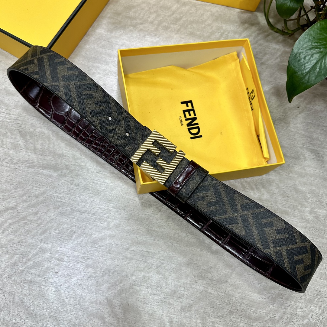 FENDI芬迪专柜同款宽4.0CM双环正反用腰带FF按钉搭扣咖啡色CuoioRomano皮革材质反面面料