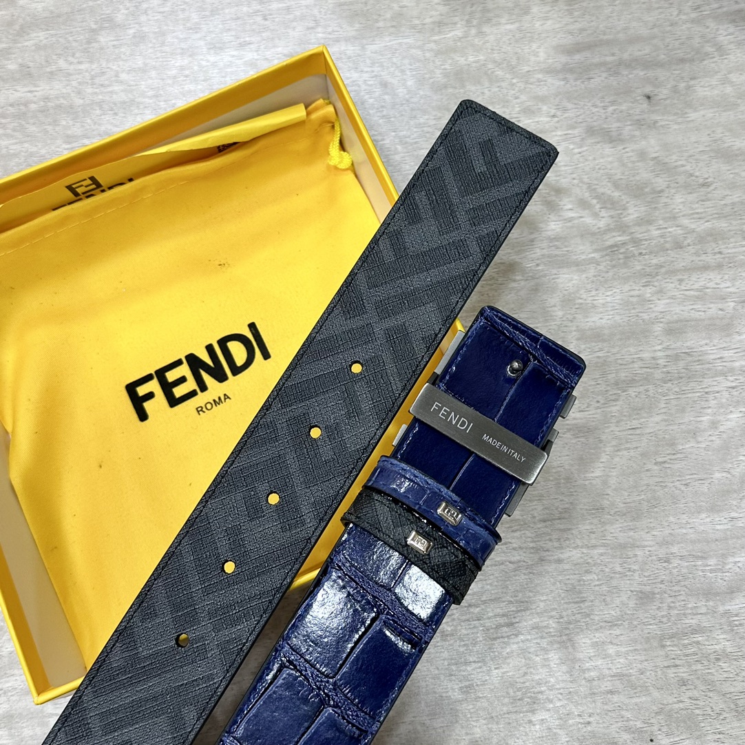 FENDI芬迪专柜同款宽4.0CM双环正反用腰带FF按钉搭扣兰色CuoioRomano皮革材质反面面料带