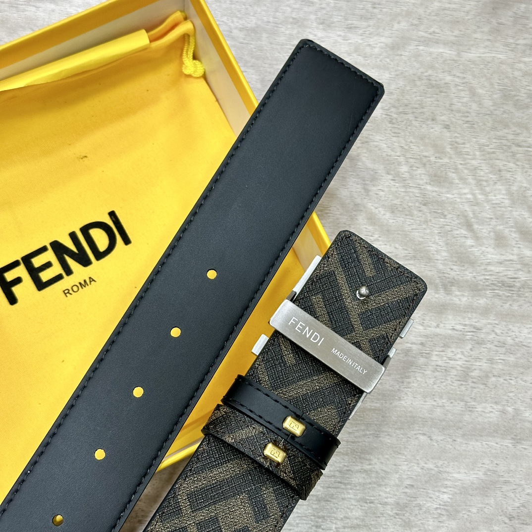 FENDI芬迪专柜同款宽4.0CM双环正反用腰带FF按钉搭扣黑色CuoioRomano皮革材质反面面料带