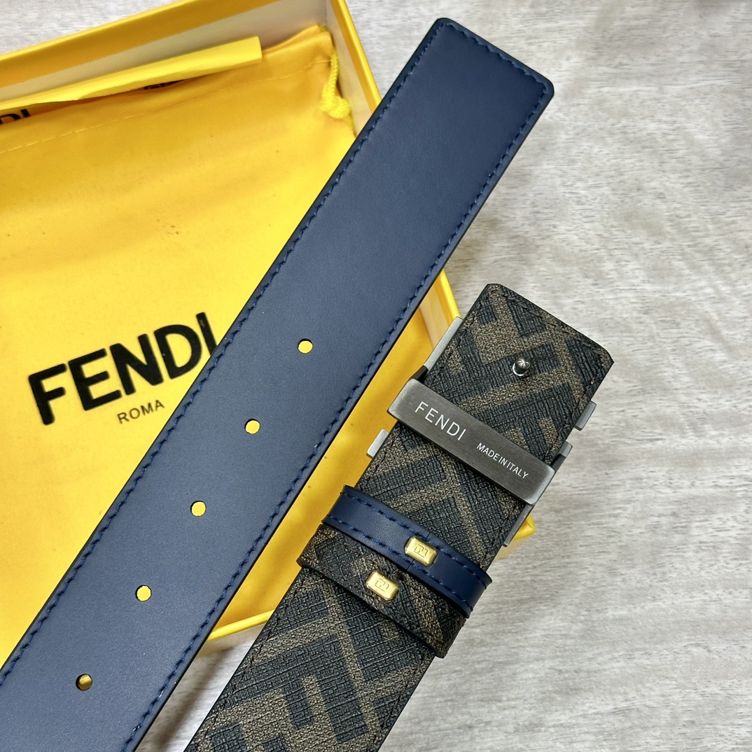 FENDI芬迪专柜同款宽4.0CM双环正反用腰带F按钉搭扣兰色CuoioRomano皮革材质反面面料带有