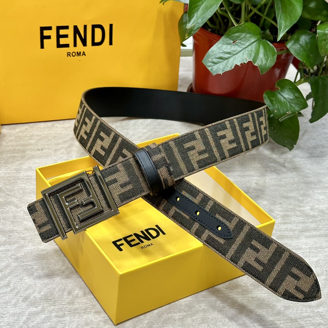 FENDl芬迪专柜同款宽3.8CM原版定制布料FF图案布料材质黑色皮革内衬单钉镀钯金属配件时尚潮流经典系