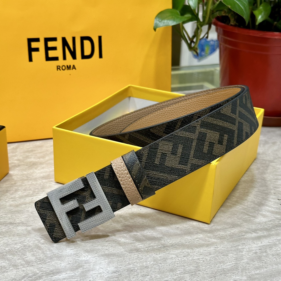 FENDI芬迪专柜同款宽4.0CM双环正反用腰带FF按钉搭扣棕色CuoioRomano皮革材质反面面料带