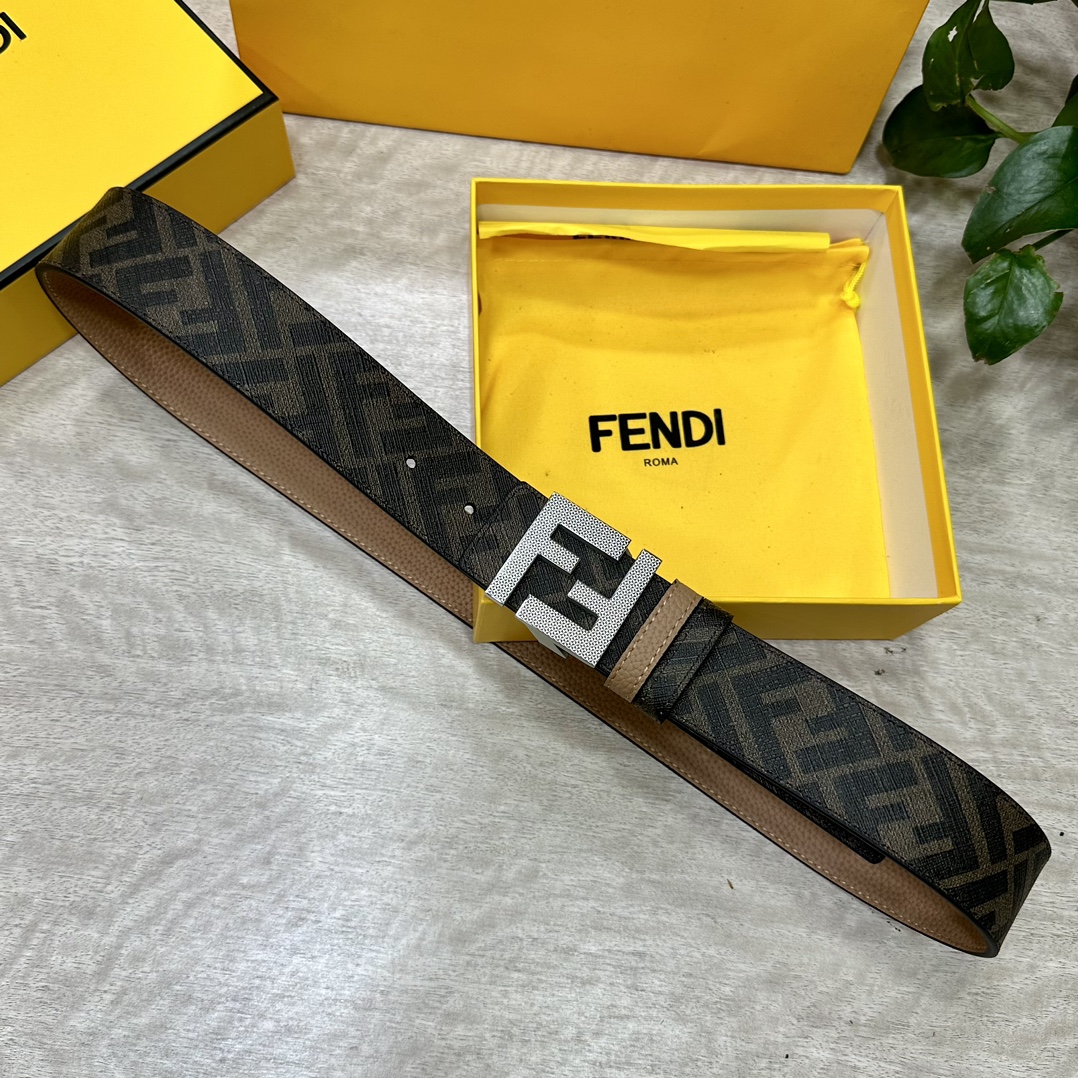 FENDI芬迪专柜同款宽4.0CM双环正反用腰带FF按钉搭扣棕色CuoioRomano皮革材质反面面料带