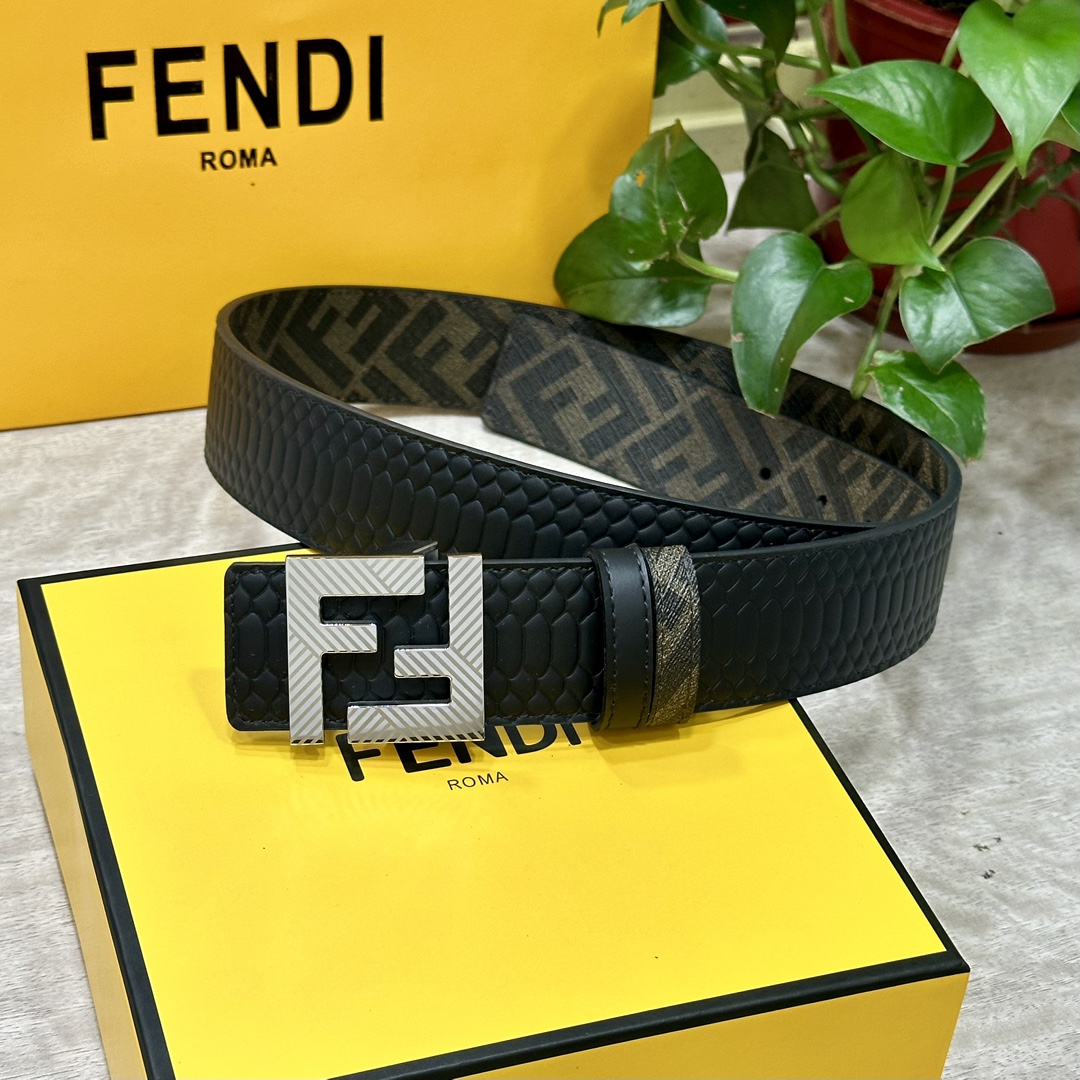 FENDI芬迪专柜同款宽4.0CM双环正反用腰带F按钉搭扣黑色CuoioRomano皮革材质反面面料带有