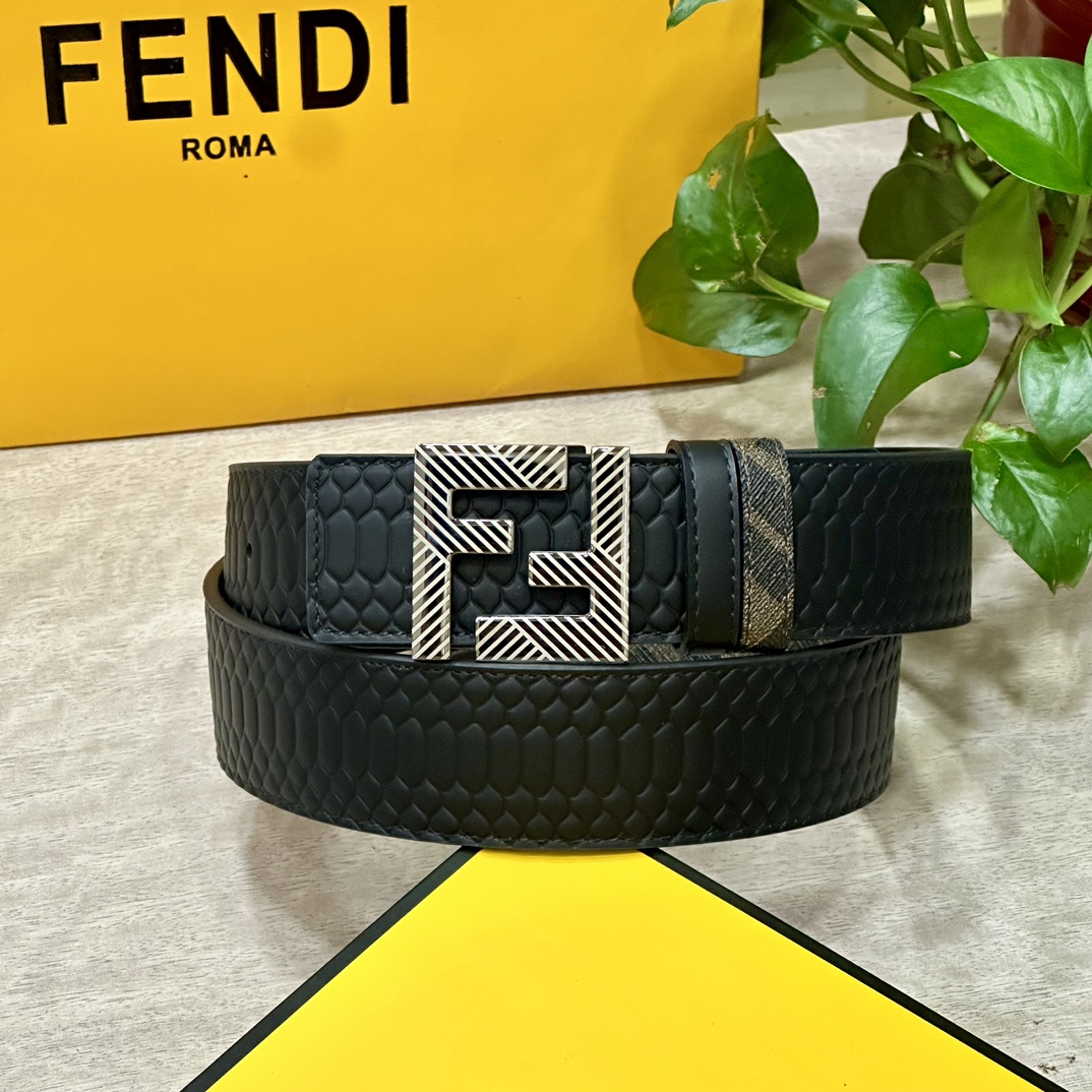 FENDI芬迪专柜同款宽4.0CM双环正反用腰带F按钉搭扣黑色CuoioRomano皮革材质反面面料带有