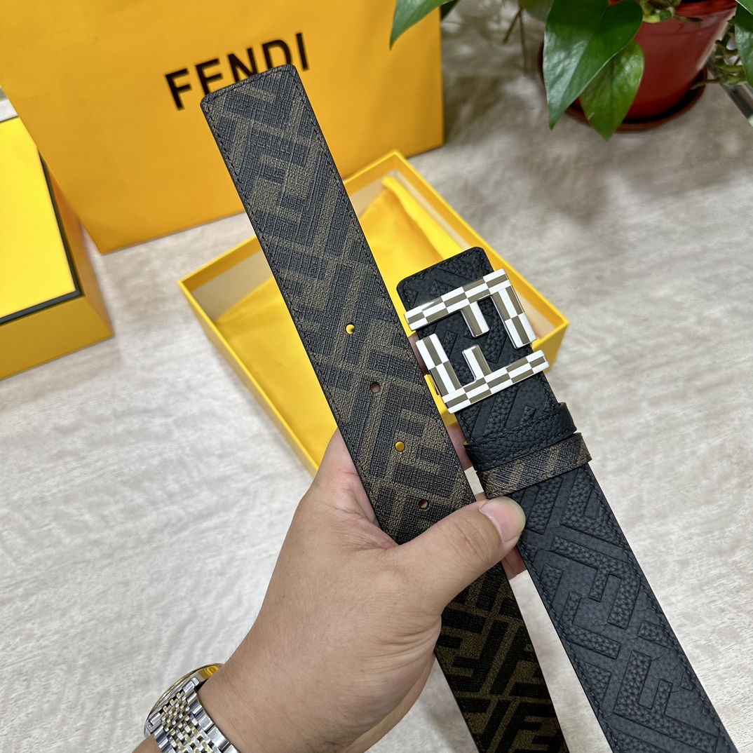 FENDI芬迪专柜同款宽4.0CM双环正反用腰带FF按钉搭扣黑色CuoioRomano皮革材质反面面料带