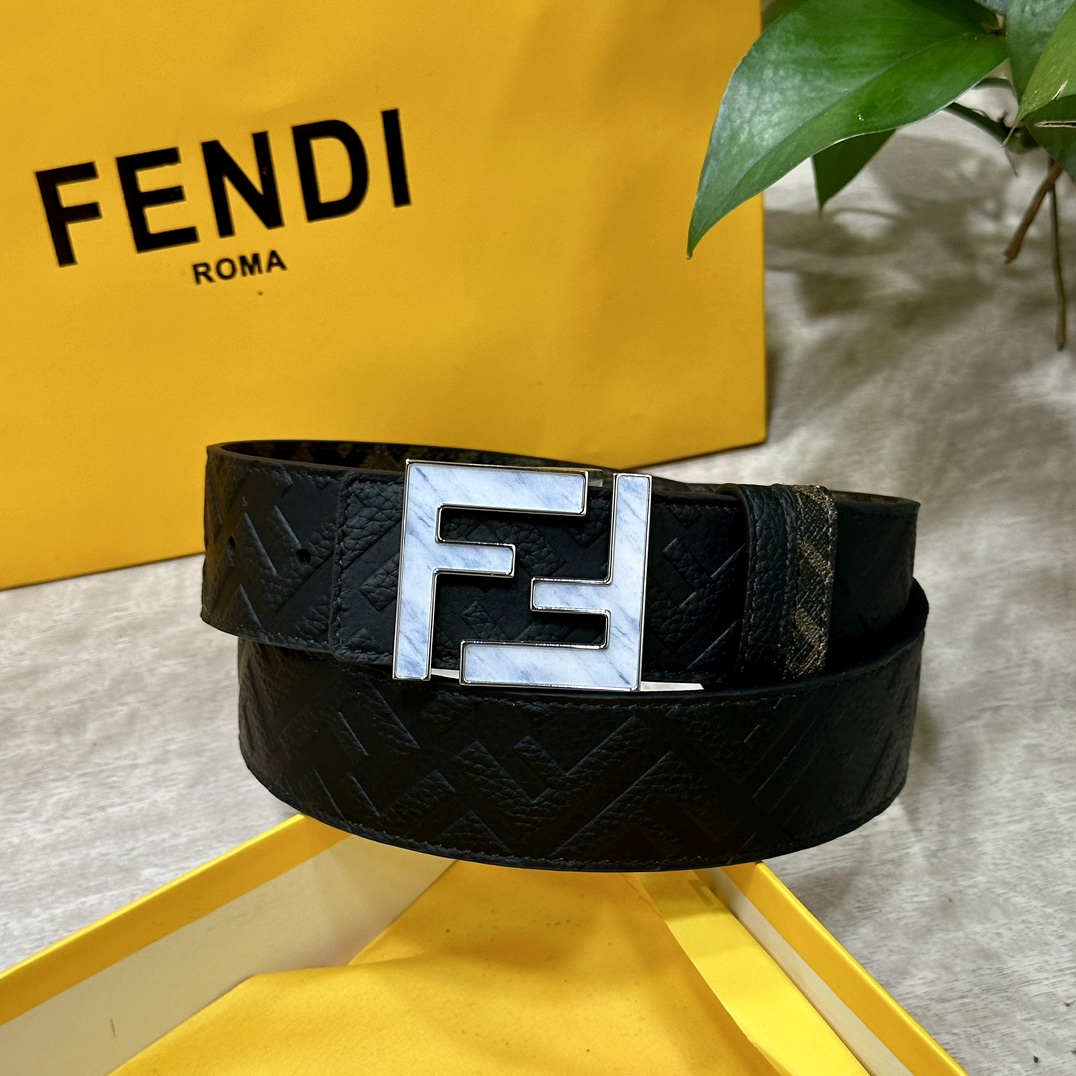 FENDI芬迪专柜同款宽4.0CM双环正反用腰带FF按钉搭扣黑色CuoioRomano皮革材质反面面料带