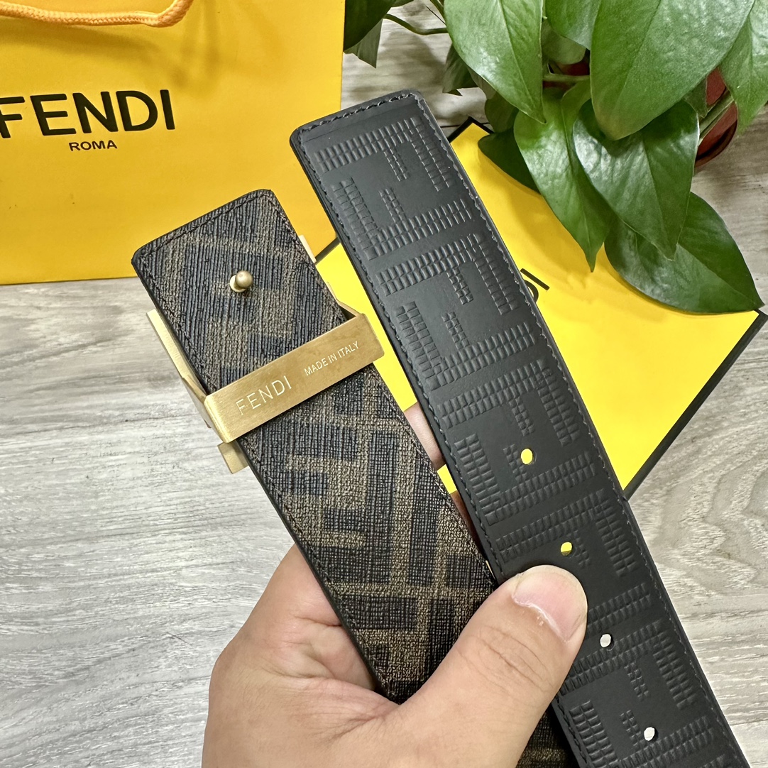 FENDI芬迪专柜同款宽4.0CM双环正反用腰带FF按钉搭扣黑色CuoioRomano皮革材质反面面料带