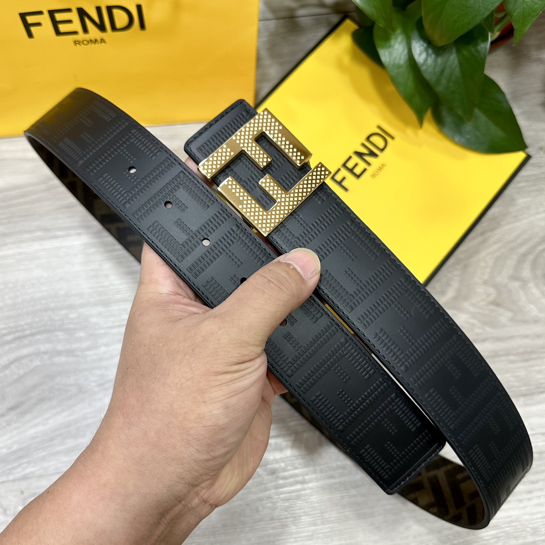 FENDI芬迪专柜同款宽4.0CM双环正反用腰带FF按钉搭扣黑色CuoioRomano皮革材质反面面料带