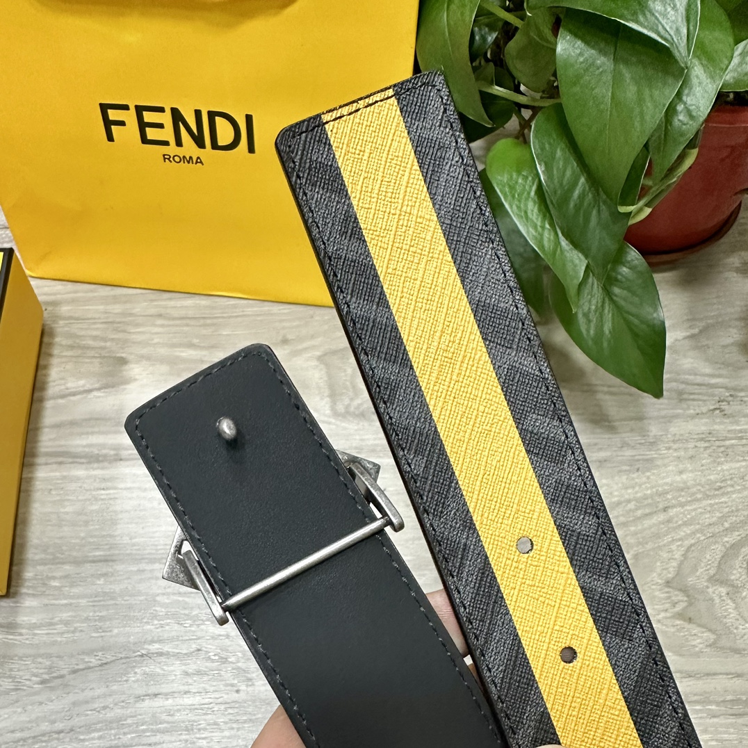 FENDI芬迪专柜同款宽4.0CM双环正反用腰带F按钉搭扣黑色CuoioRomano皮革材质反面面料带有