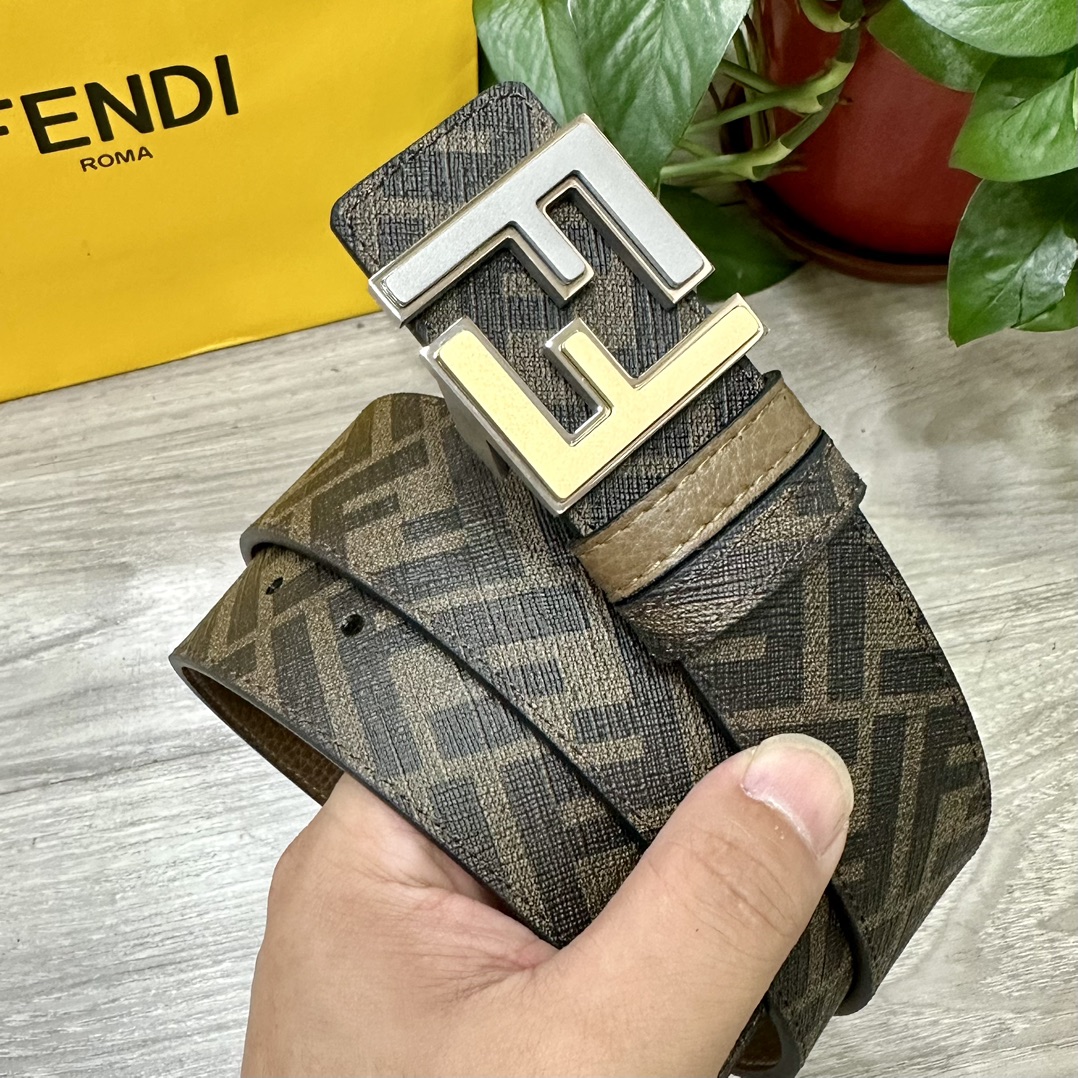 FENDI芬迪专柜同款宽4.0CM双环正反用腰带FF按钉搭扣咖啡色CuoioRomano皮革材质反面面料