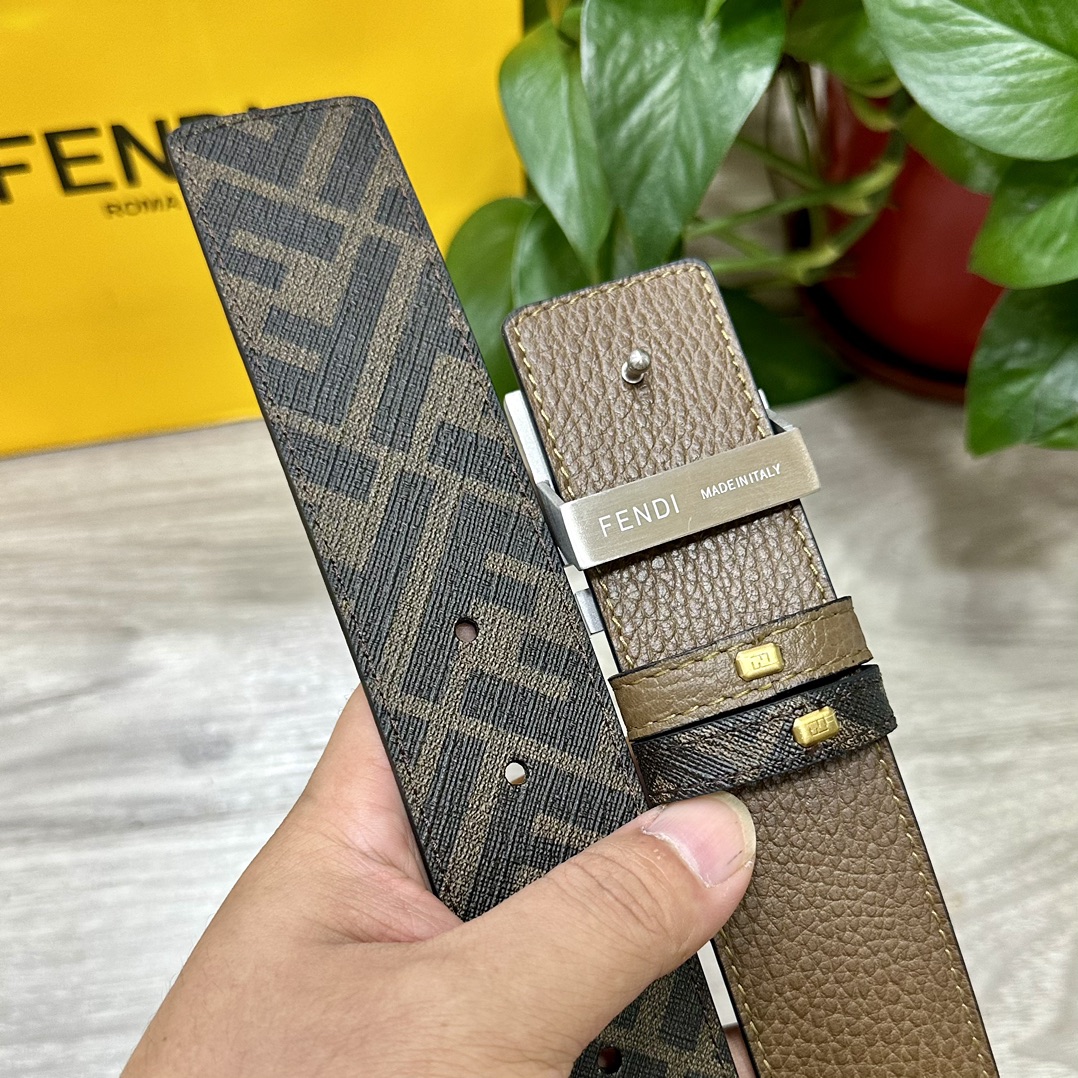 FENDI芬迪专柜同款宽4.0CM双环正反用腰带FF按钉搭扣咖啡色CuoioRomano皮革材质反面面料