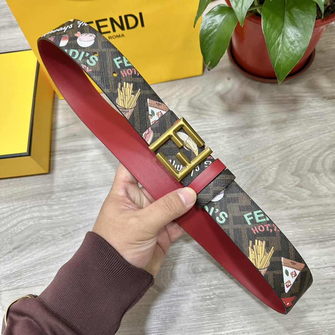 FENDI芬迪专柜同款宽4.0CM双环正反两面用腰带FF按钉搭扣红色CuoioRomano皮革材质反面棕