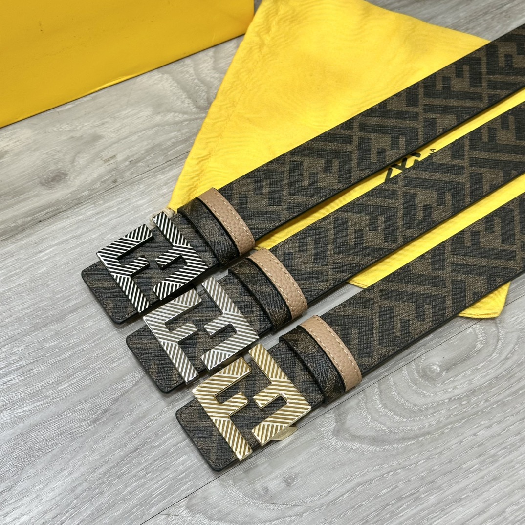 
     FENDI（芬迪）专柜同款 宽4.0CM 双环正反用腰带 FF按钉搭扣 土黄色Cuoio  