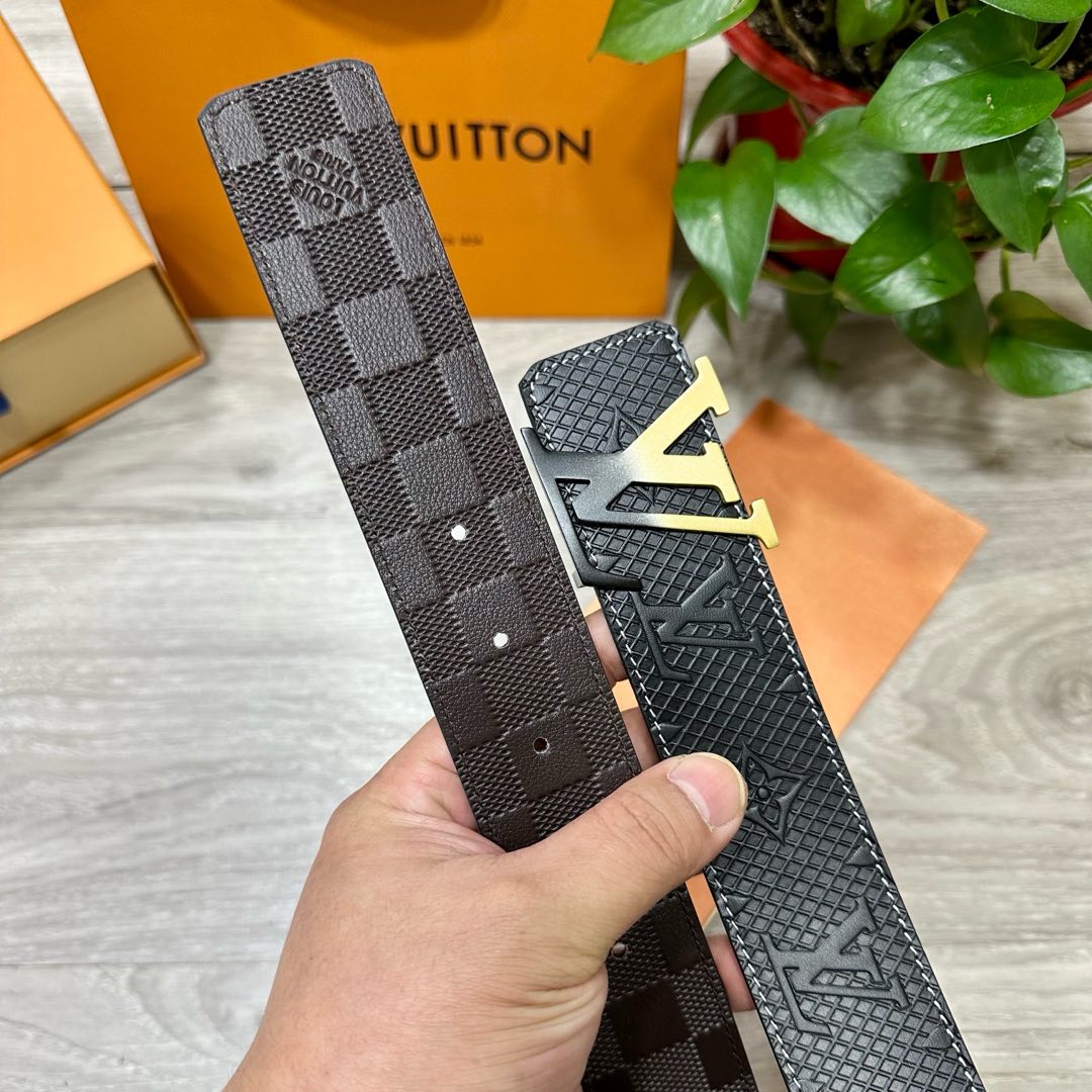 
        LV.路易威登 宽40MM双面原版小牛皮 搭配单钌钯电镀扣 完美的手感.油边 出众的设
