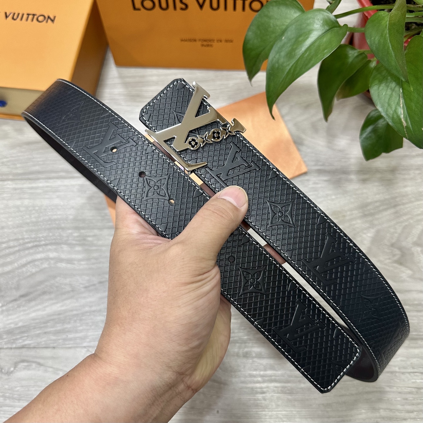LV Style Leather Men's Belts Lookbook Reference image 2