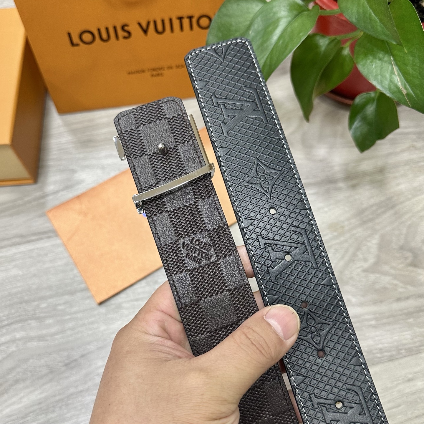 LV Style Leather Men's Belts Men's Belts Men's Belt detail image 5 from source 766542
