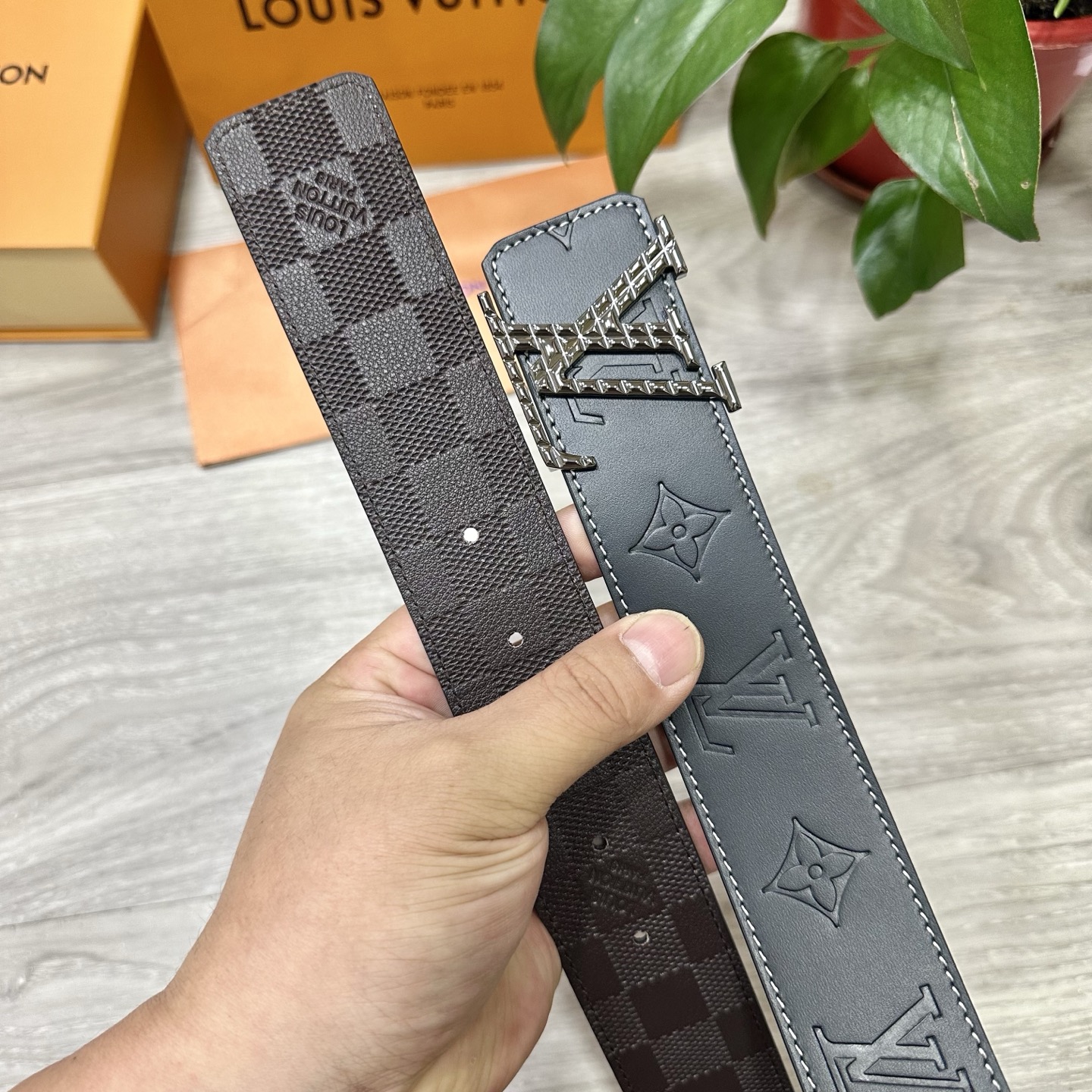 LV Style Leather Men's Belts Men's Belts Men's Belt detail image 4 from source 766544