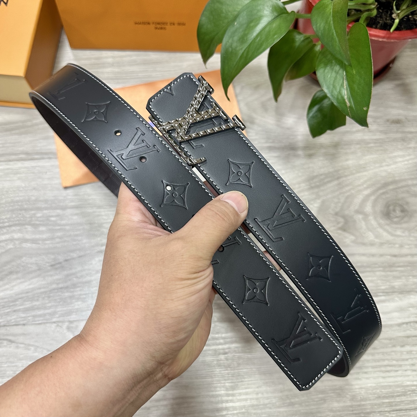 LV Style Leather Men's Belts Lookbook Reference image 2