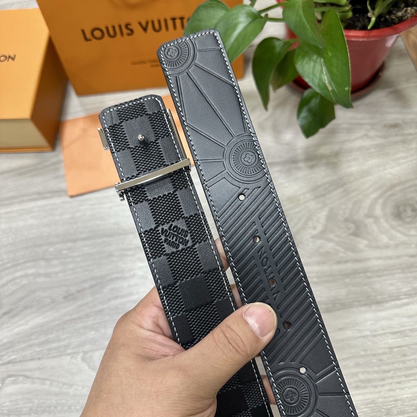 LV Style Leather Men's Belts Men's Belts Men's Belt detail image 5 from source 766545