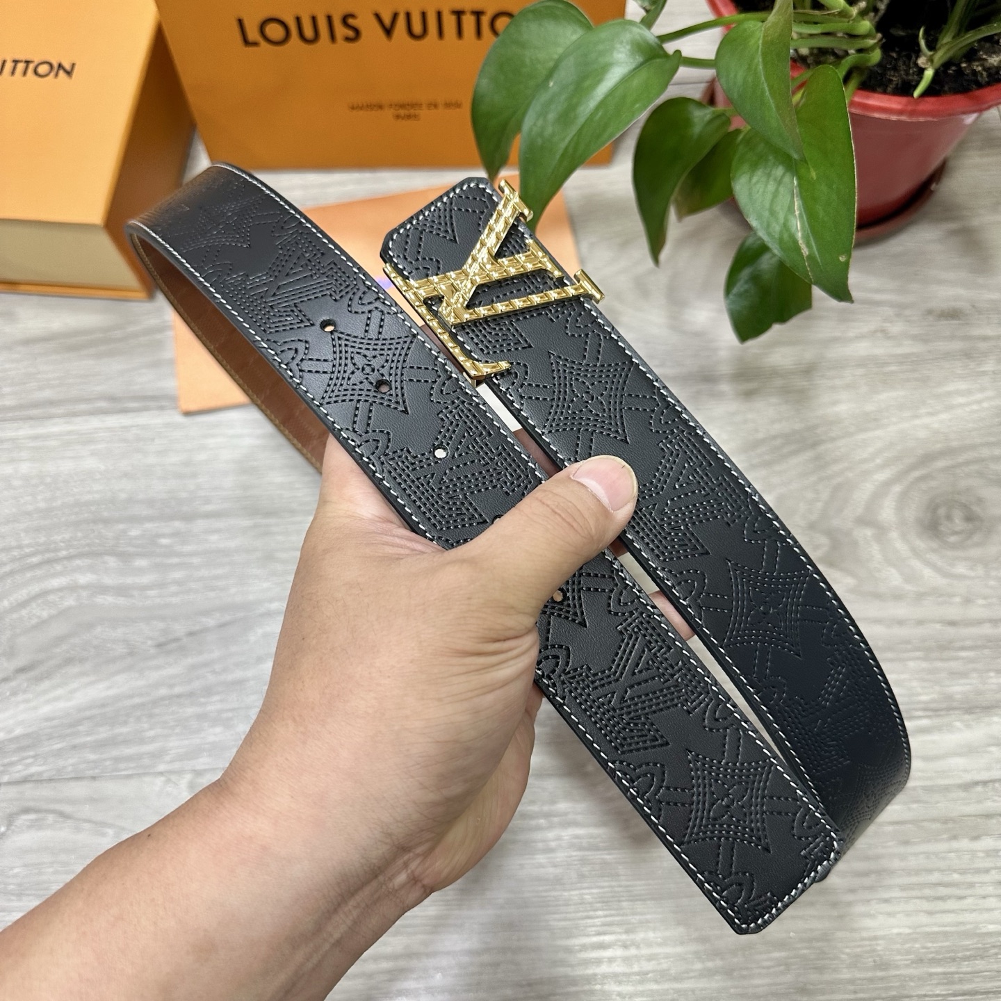 LV Style Leather Men's Belts Lookbook Reference image 2