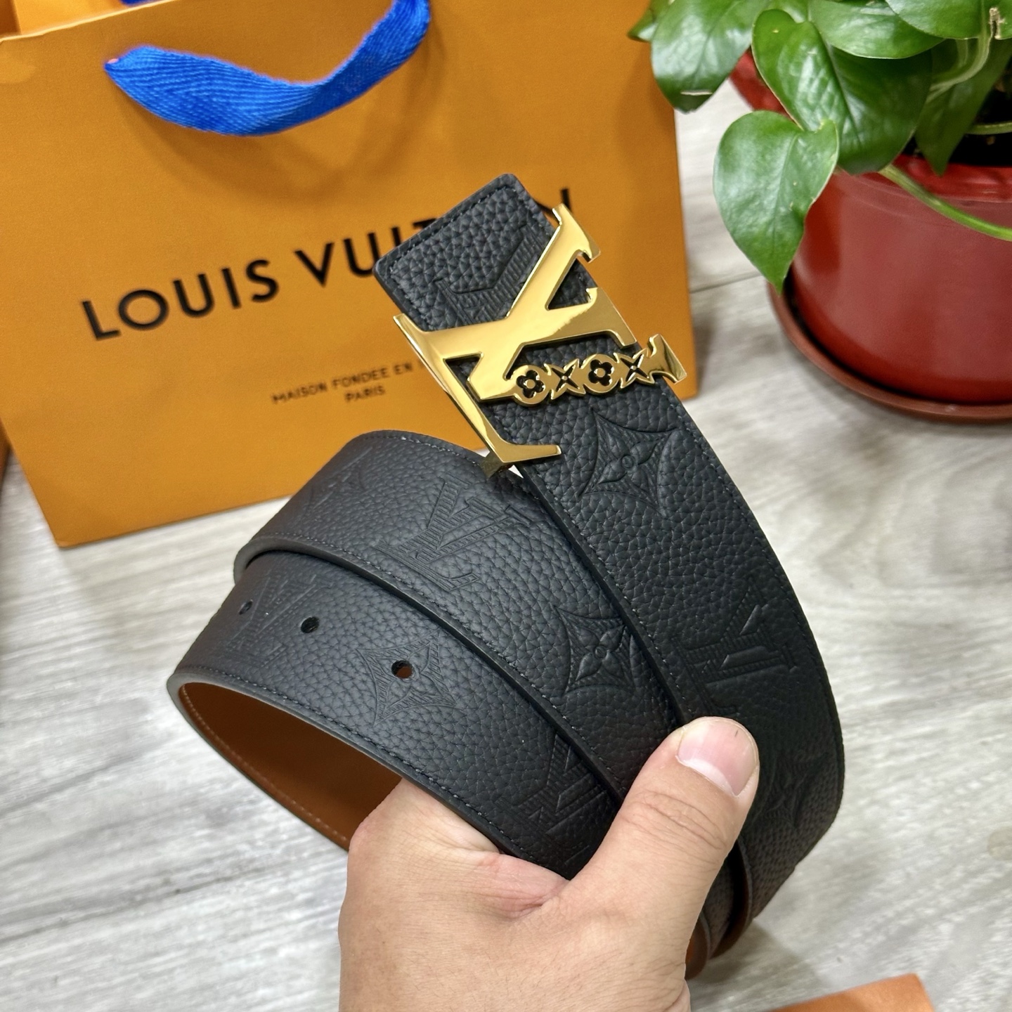 LV Style Leather Men's Belts Men's Belts Men's Belt detail image 3 from source 766547