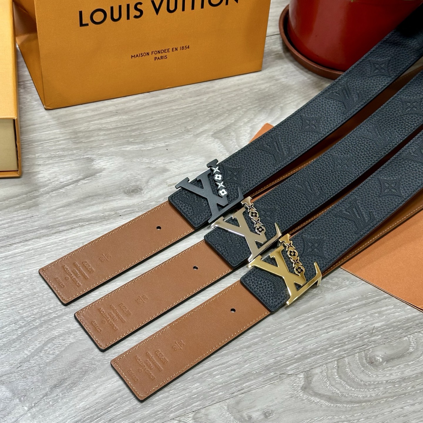 LV Style Leather Men's Belts Men's Belts Men's Belt detail image 6 from source 766547