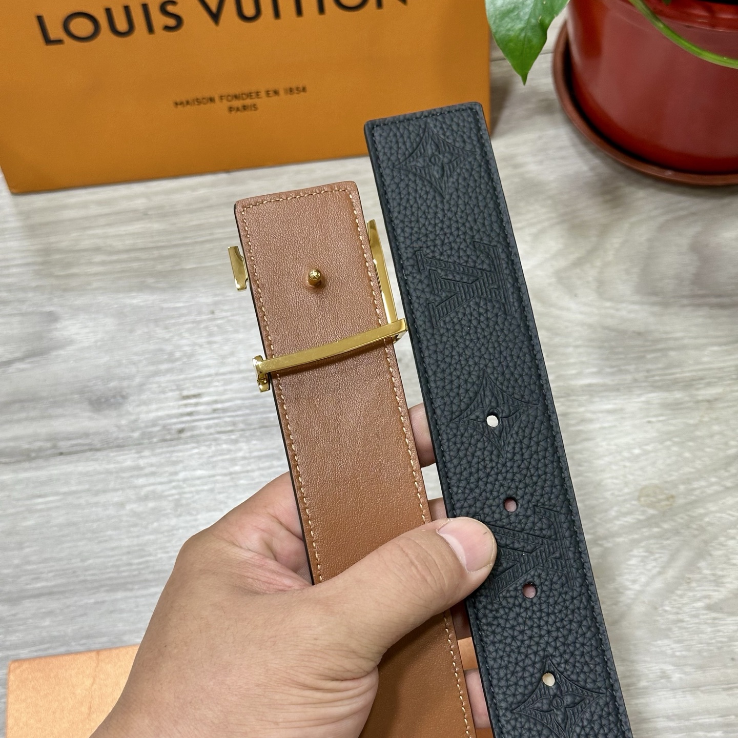 LV Style Leather Men's Belts Men's Belts Men's Belt detail image 5 from source 766547