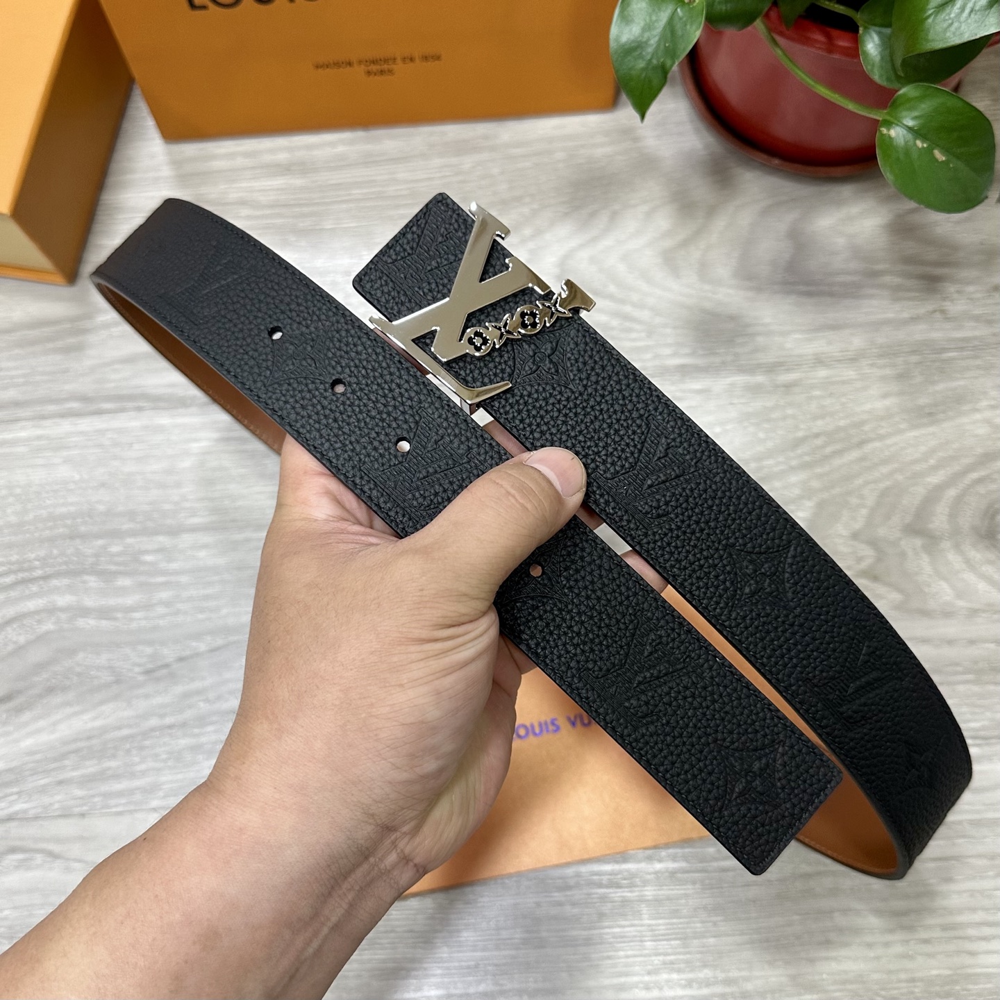 LV Style Leather Men's Belts Lookbook Reference image 2