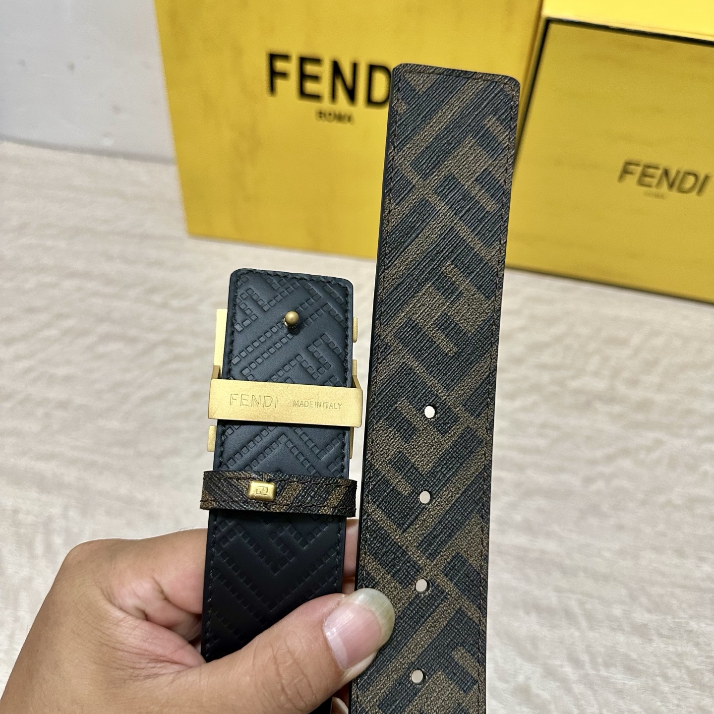 FENDI（芬迪）专柜同款 宽4.0CM 双环正反用腰带 FF按钉搭扣 黑色Cuoio Romano皮革