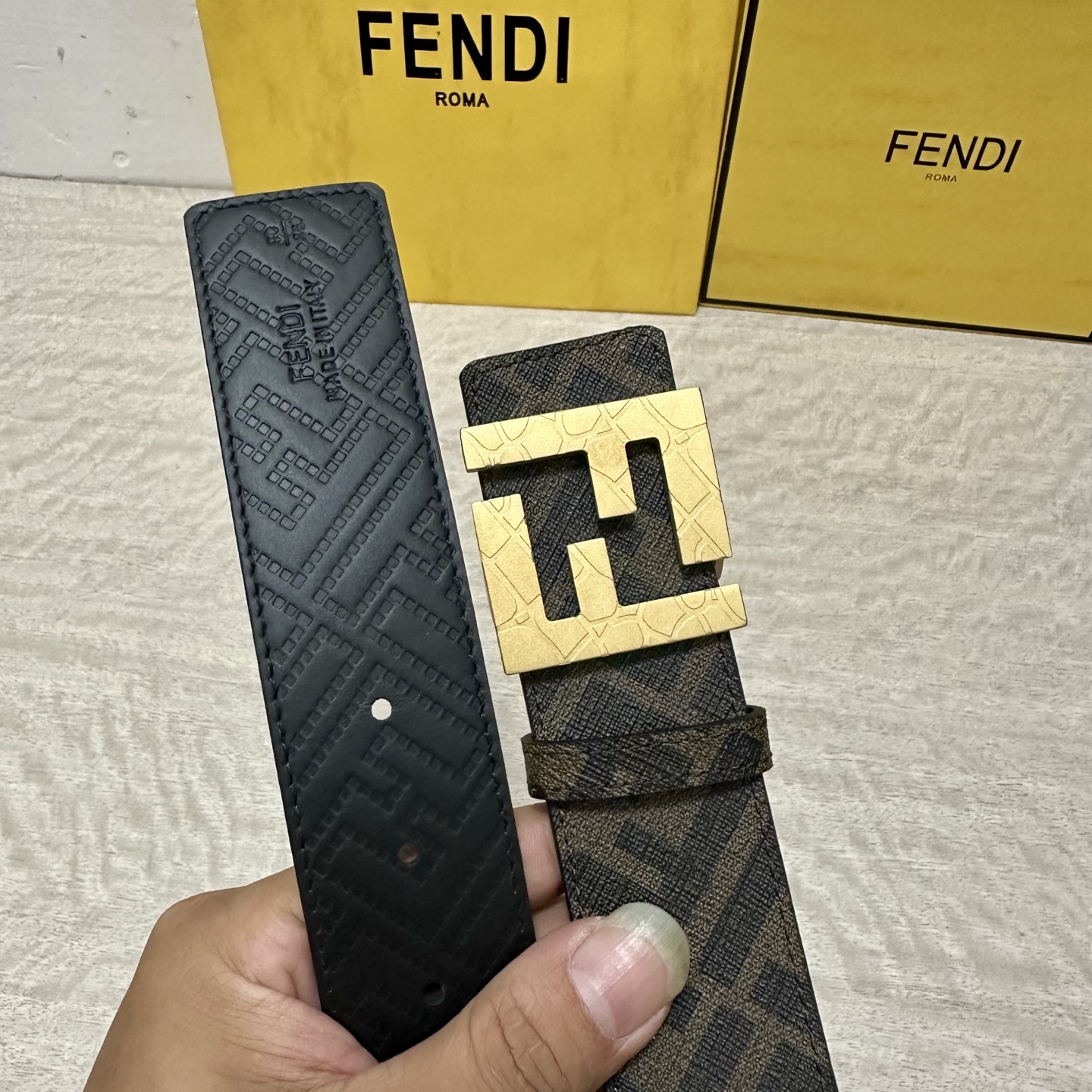 FENDI（芬迪）专柜同款 宽4.0CM 双环正反用腰带 FF按钉搭扣 黑色Cuoio Romano皮革