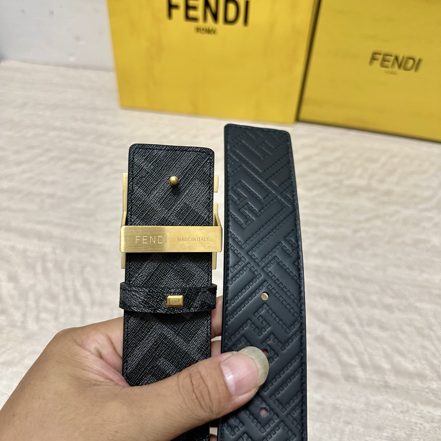 FENDI（芬迪）专柜同款 宽4.0CM 双环正反用腰带 FF按钉搭扣 黑色Cuoio Romano皮革